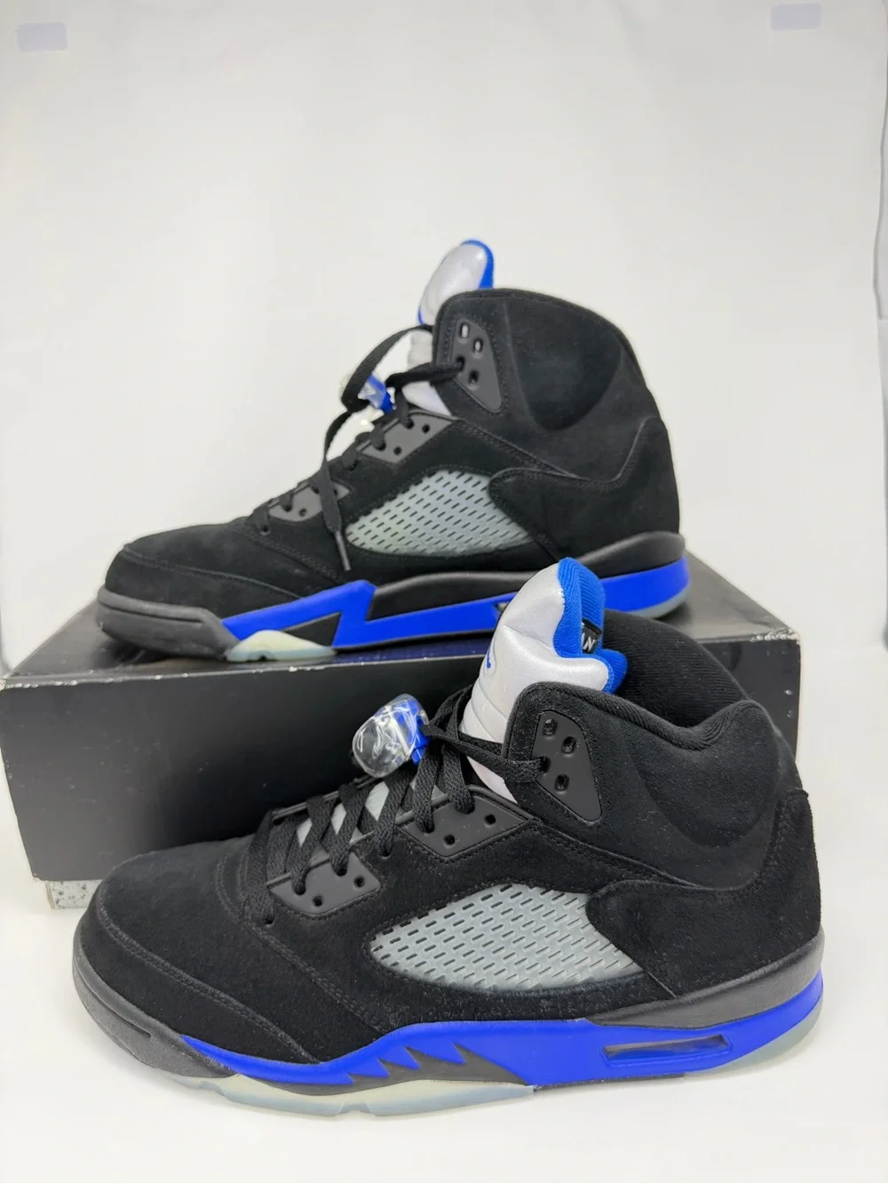 Jordan Men's Black and Royal Blue High-Top Sneakers